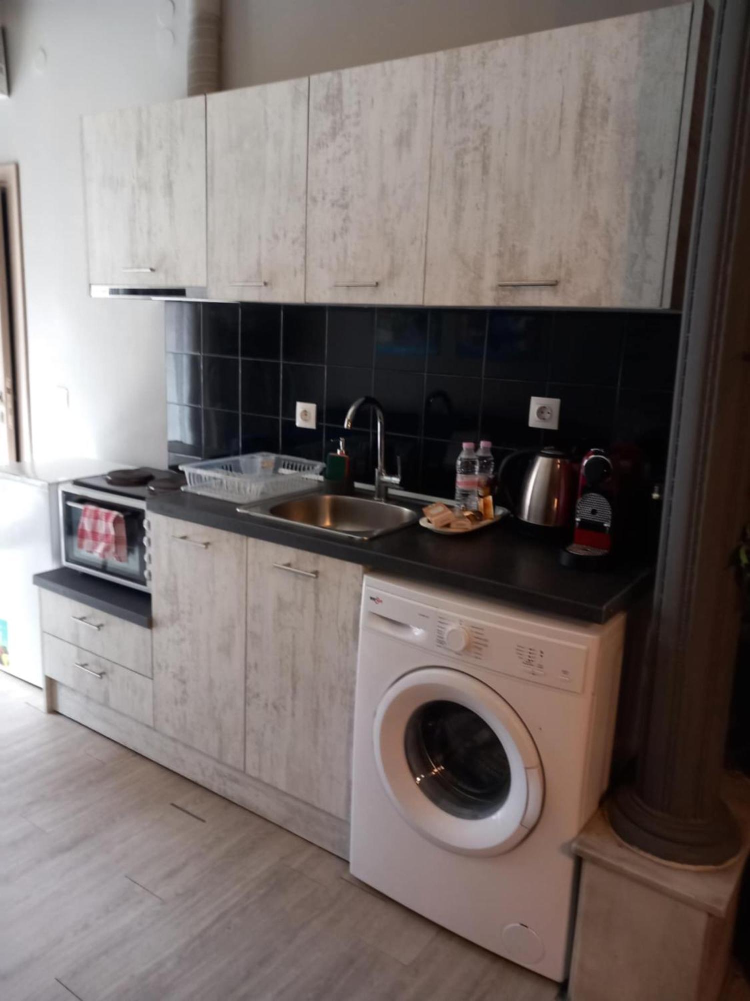 Closer "Egnatia Apartment 1" Tesalonika Bagian luar foto