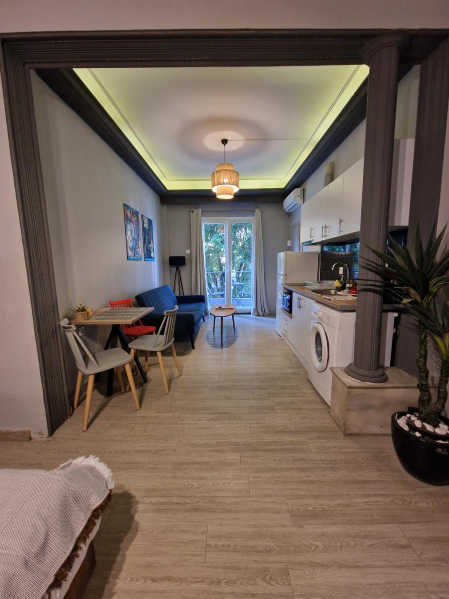 Closer "Egnatia Apartment 1" Tesalonika Bagian luar foto